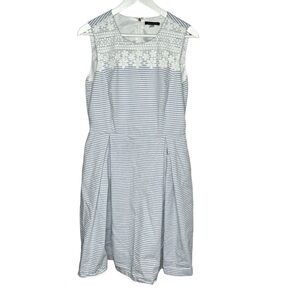 Tommy Hilfiger Womens striped pleated dress embroidered chest size 10 Sleeveless